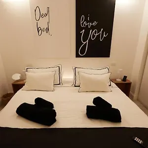 https://apt-casa-navigli.it-lombardy.com